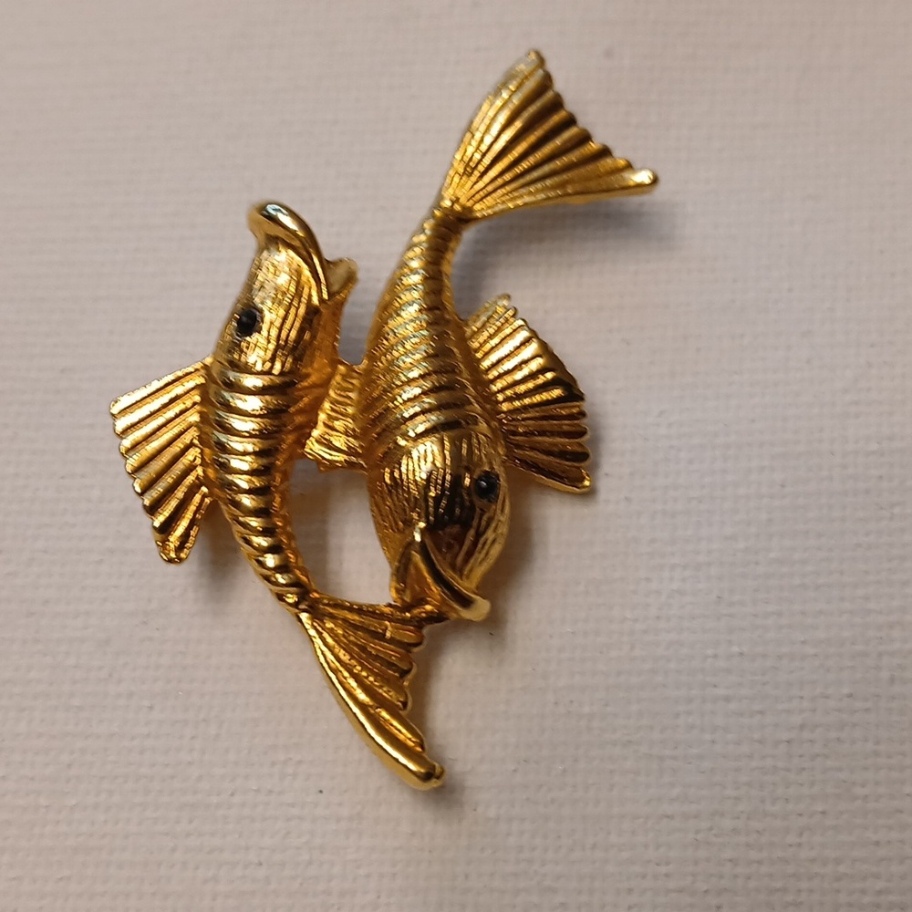 Vintage Twin Koi Fish Brooh Pin